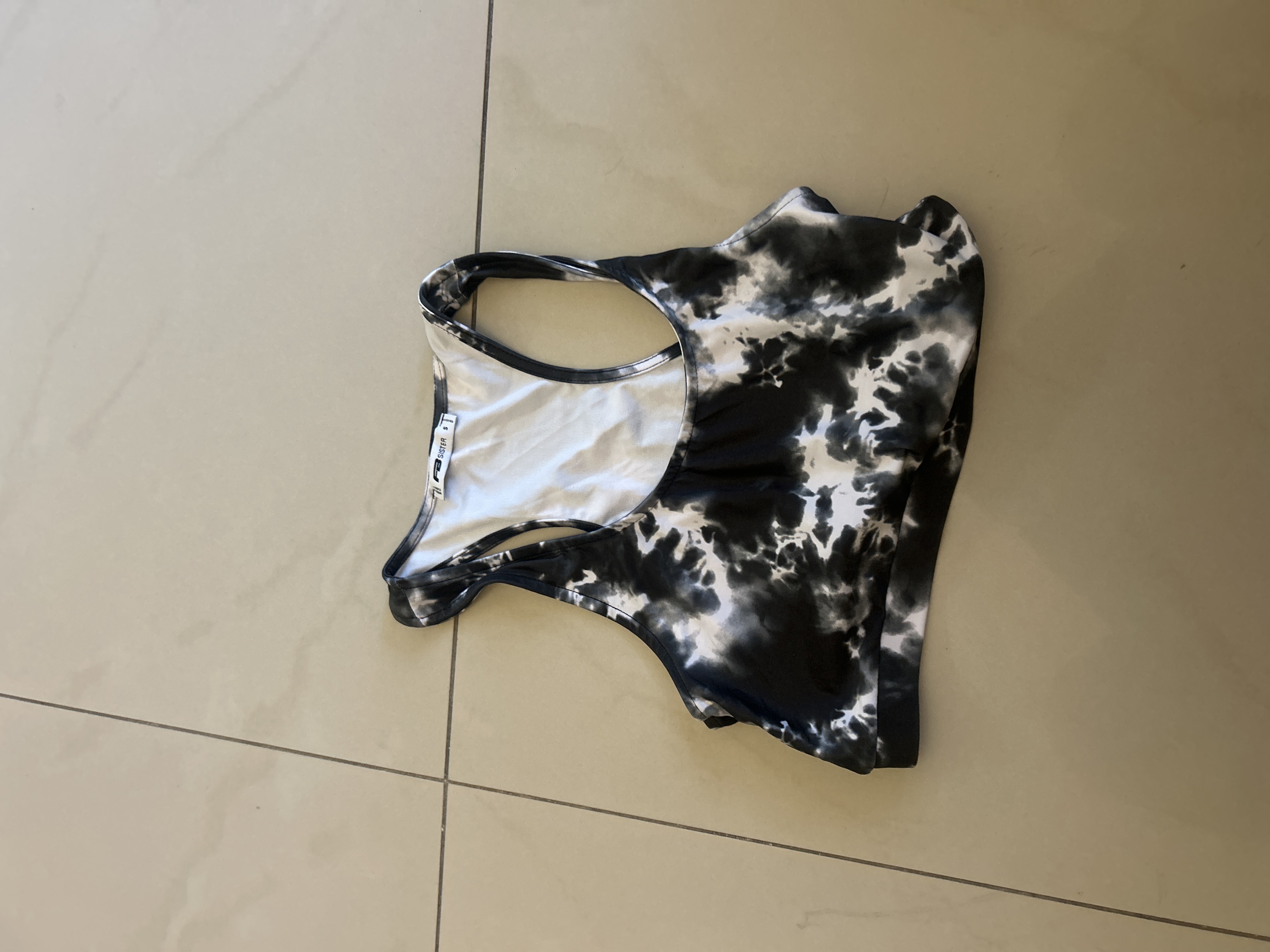 Top hauts de sport pour femme 