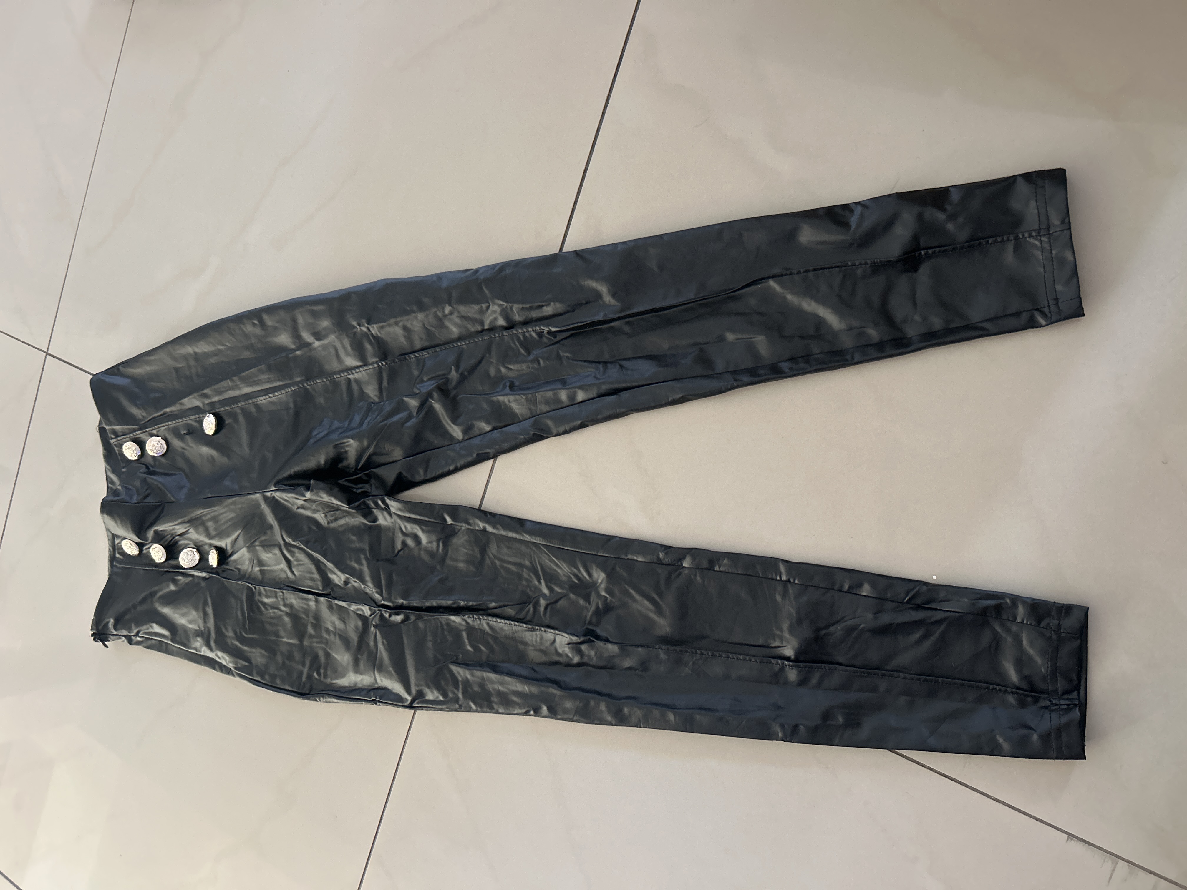 Pantalon en semi-cuir pour femme 