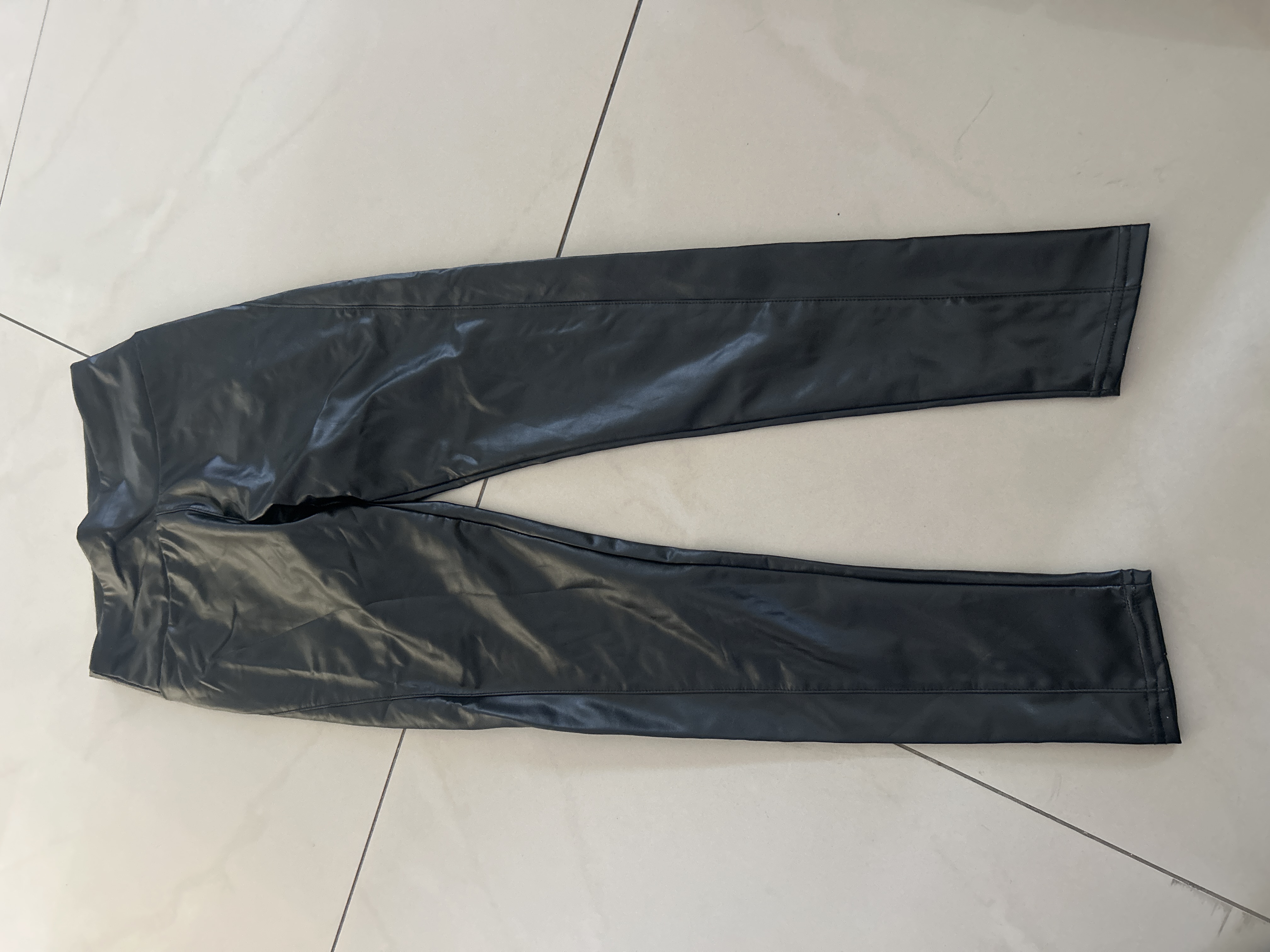 Pantalon en semi-cuir pour femme 