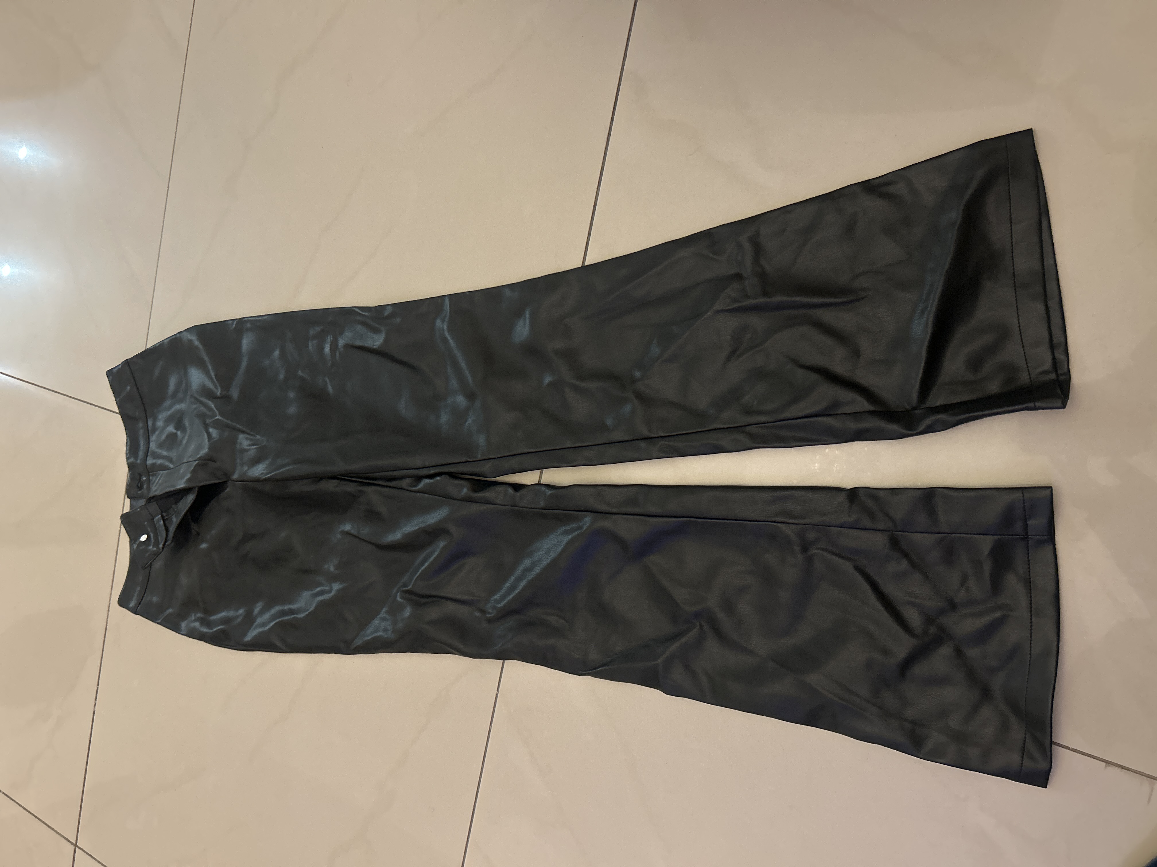 Pantalon en semi-cuir pour femme 