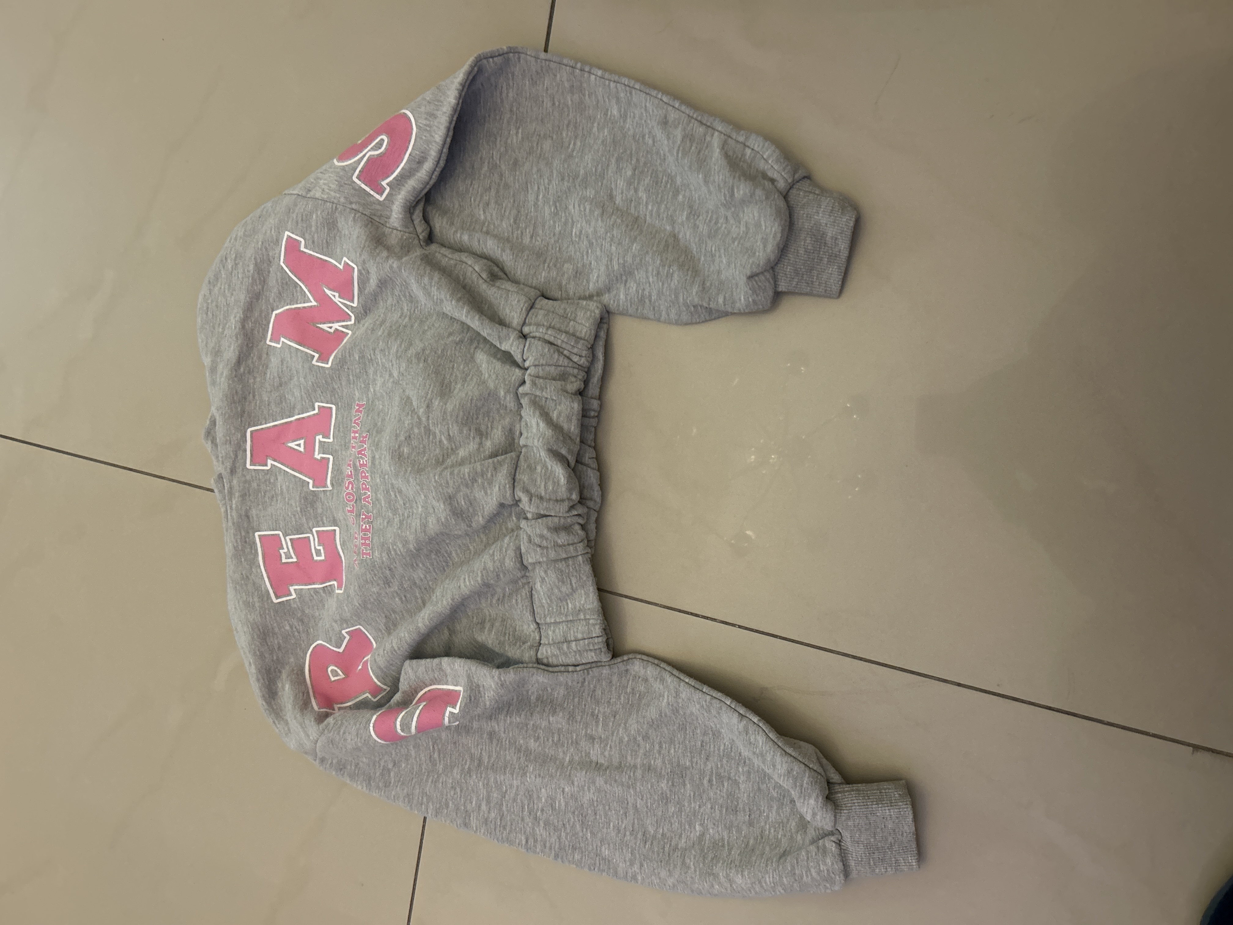 Haut de sport pour femme 