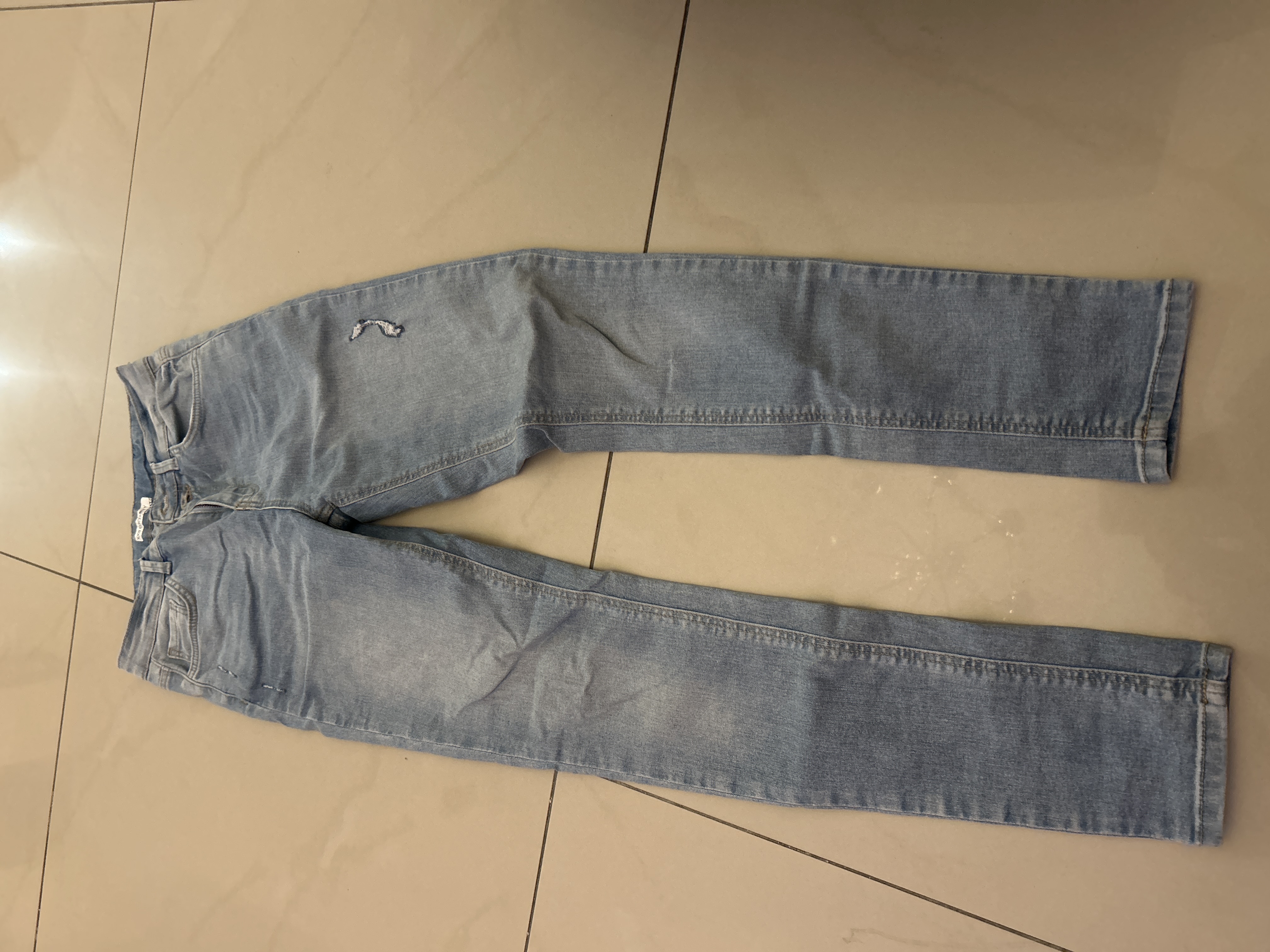 Jeans trouer pour femme 
