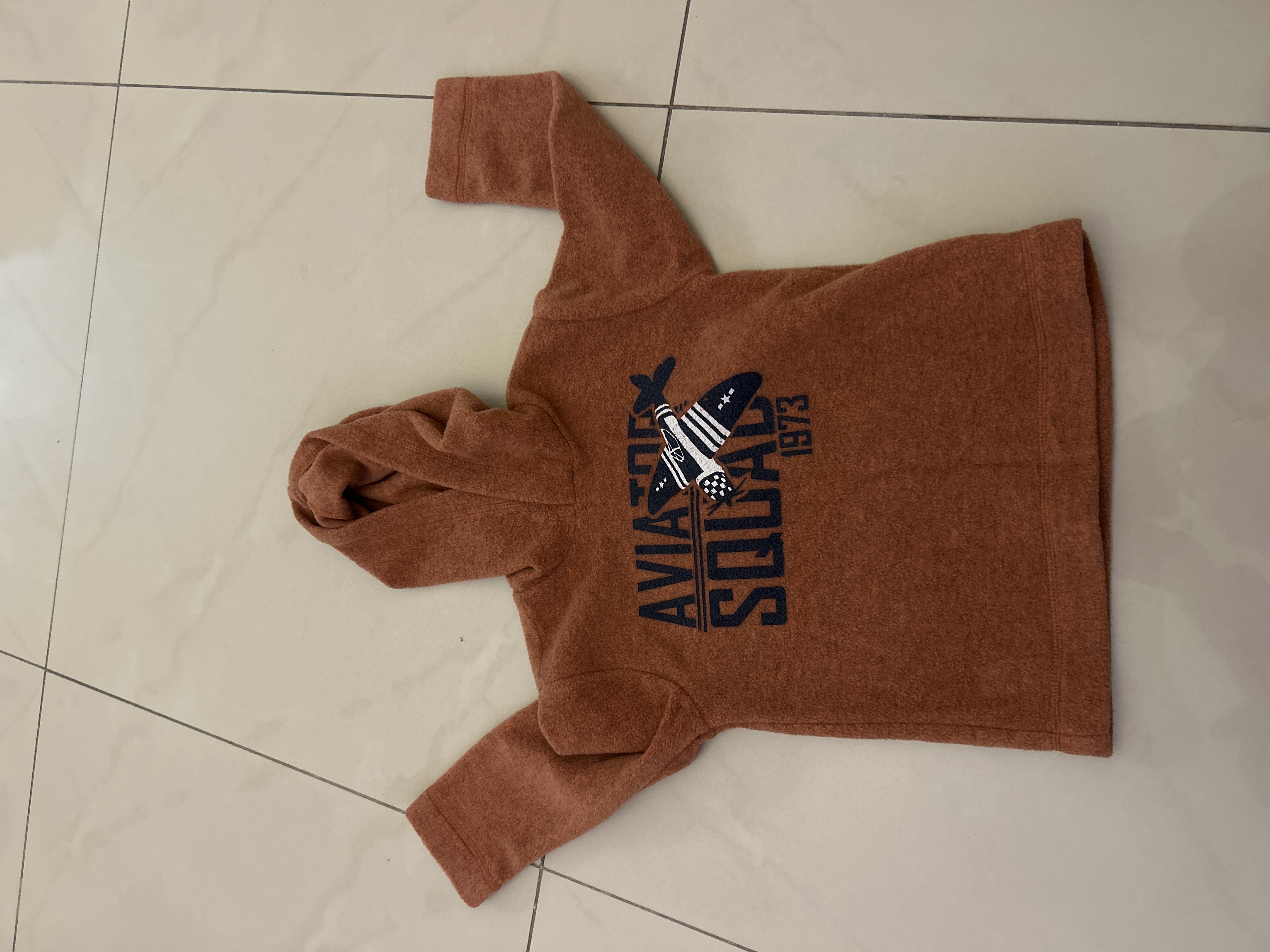 Pull avec capuche pour garçon 